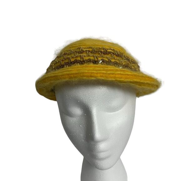 Unknown Accessories - Vintage Yellow Felt Hat with Sparkle Thread 1950s